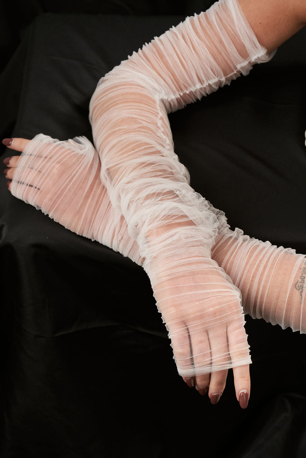 Fingerless Plissé Bridal Gloves Ivory